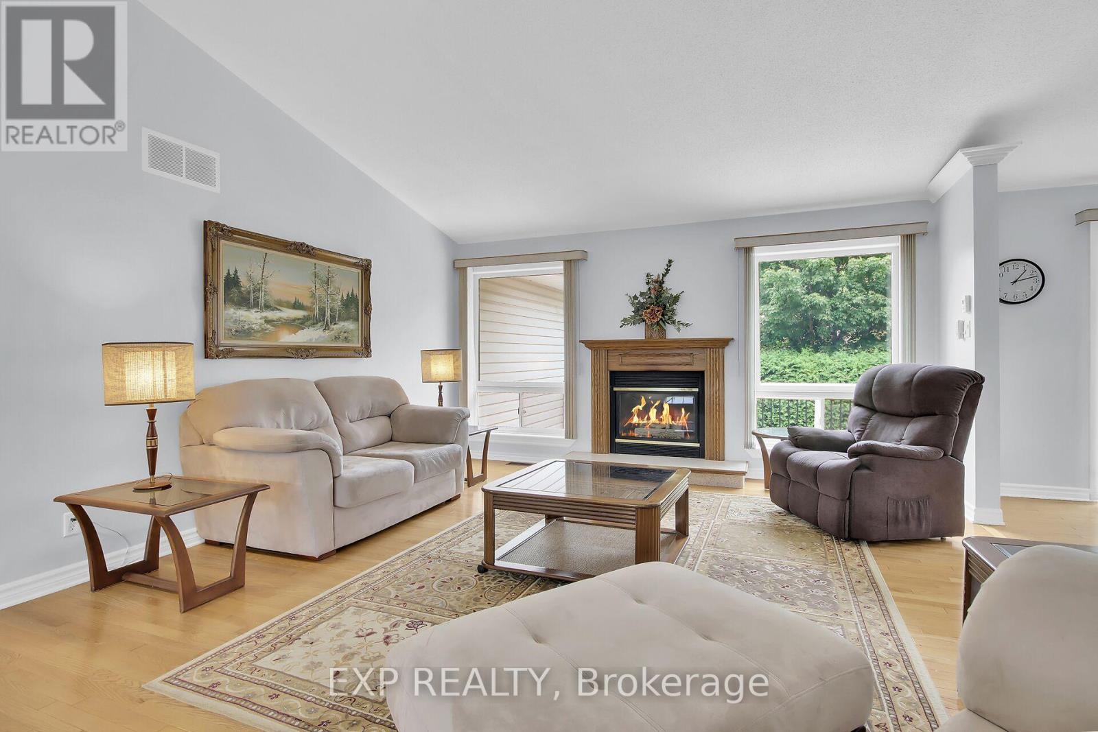 40 Evelyn Street, Mississippi Mills, Ontario  K0A 1A0 - Photo 11 - X12372500