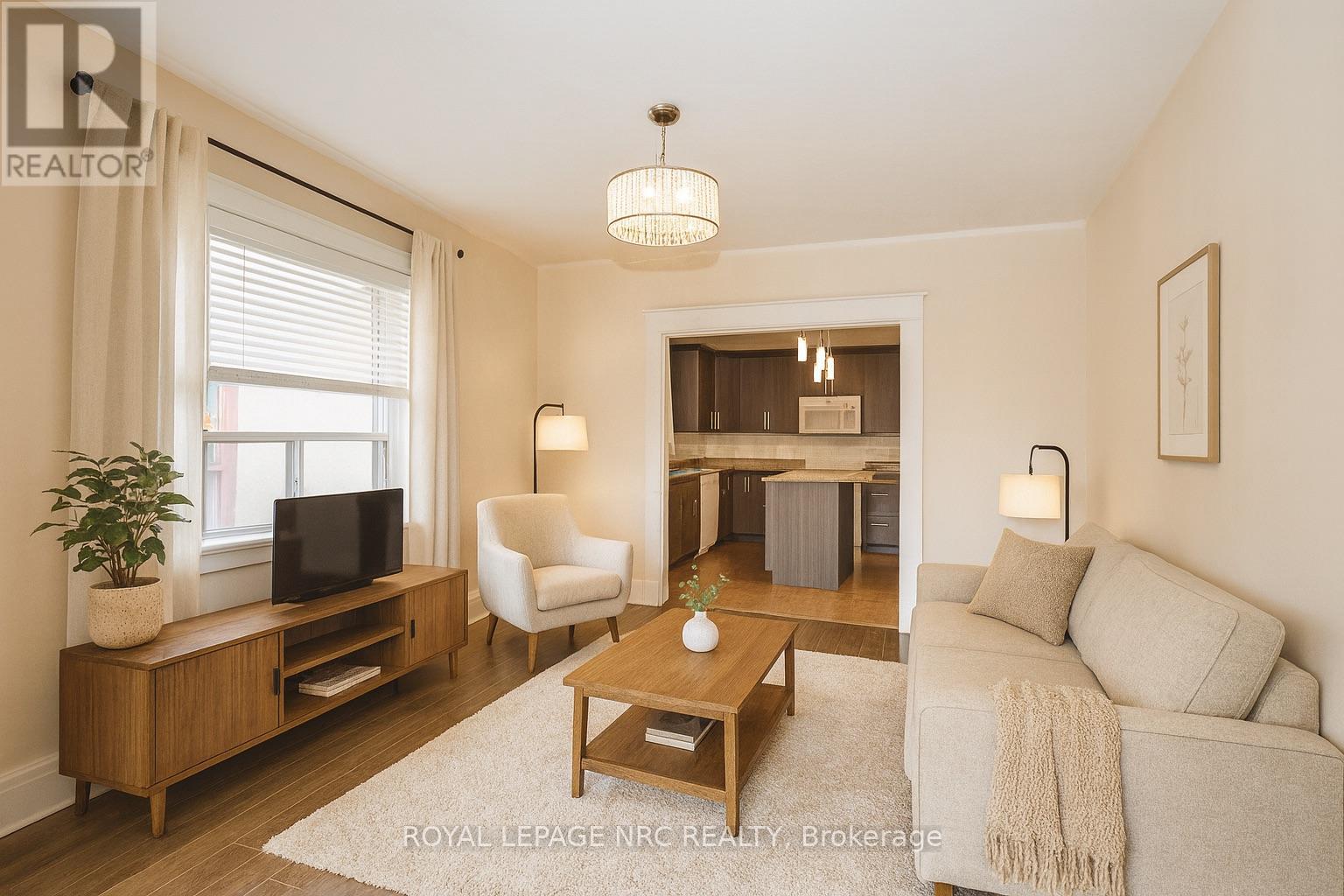 11 Beech Street, St. Catharines (Downtown), Ontario  L2R 2B6 - Photo 6 - X12372497