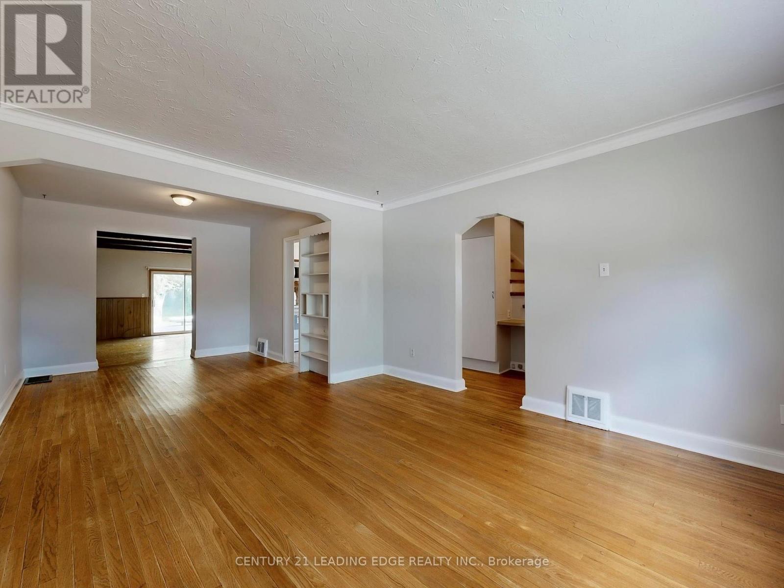 1 Faulkland Road, Toronto, Ontario  M1L 3S2 - Photo 10 - E12372471