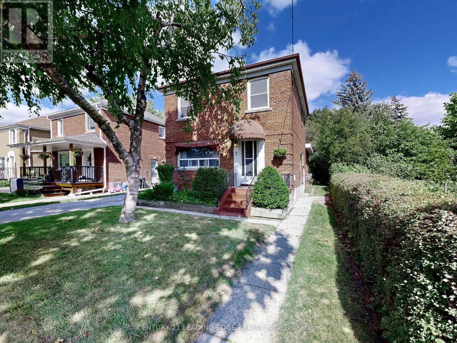 1 Faulkland Road, Toronto, Ontario  M1L 3S2 - Photo 3 - E12372471