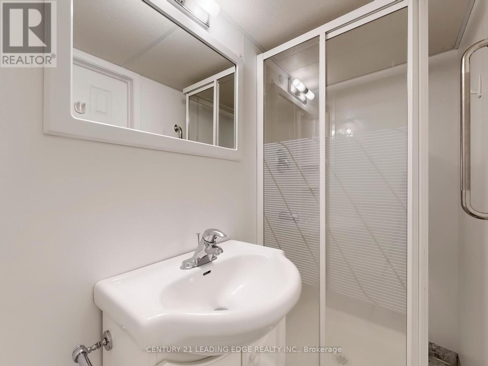 1 Faulkland Road, Toronto, Ontario  M1L 3S2 - Photo 45 - E12372471