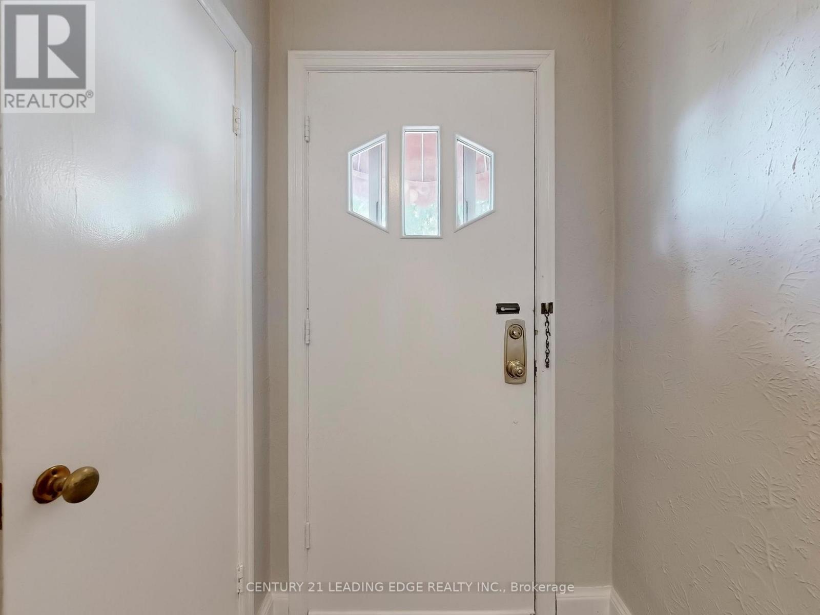 1 Faulkland Road, Toronto, Ontario  M1L 3S2 - Photo 7 - E12372471