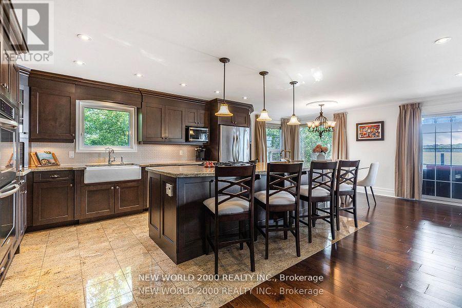 Property at 245 LAKELAND CRESCENT image 4