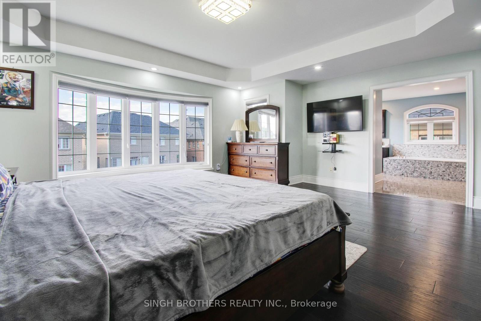 15 Degrey Drive, Brampton, Ontario  L6P 3T6 - Photo 26 - W12372478