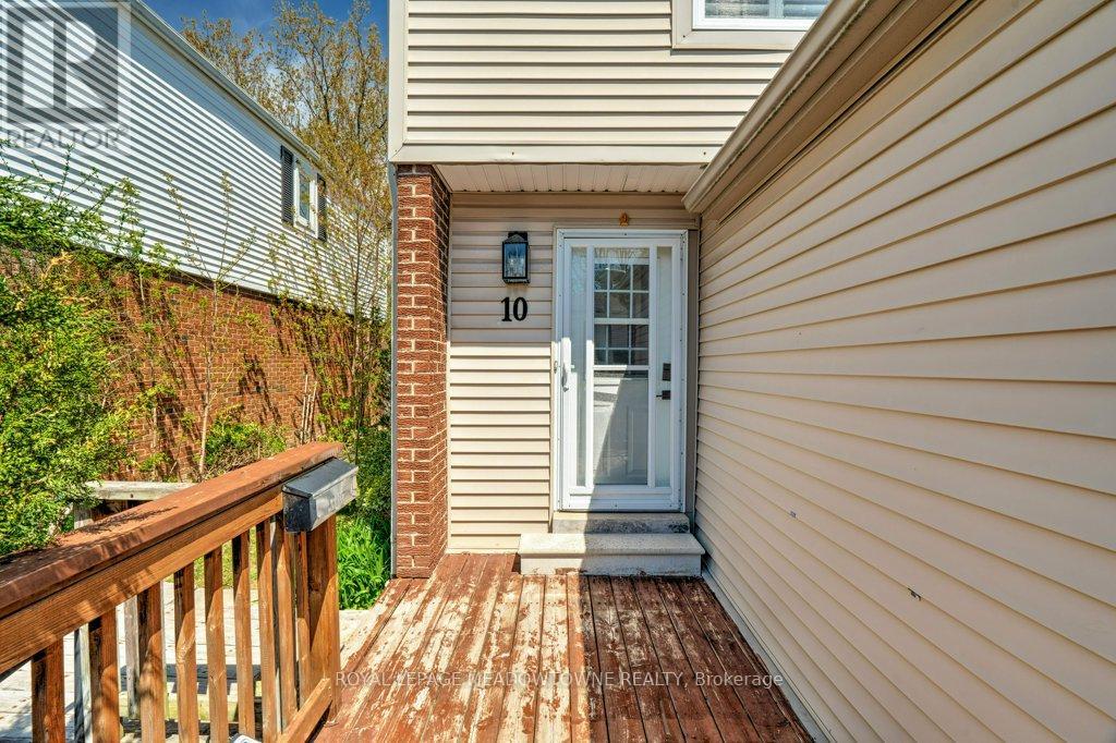 Property at 10 - 336 QUEEN STREET S image 3