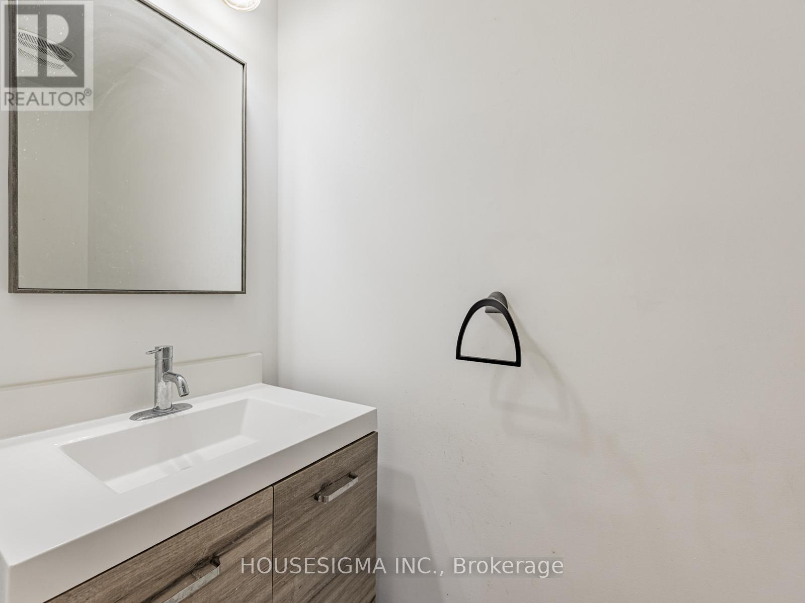 Unit 2 - 16 Muskoka Avenue, Toronto, Ontario  M8W 1H3 - Photo 11 - W12372491