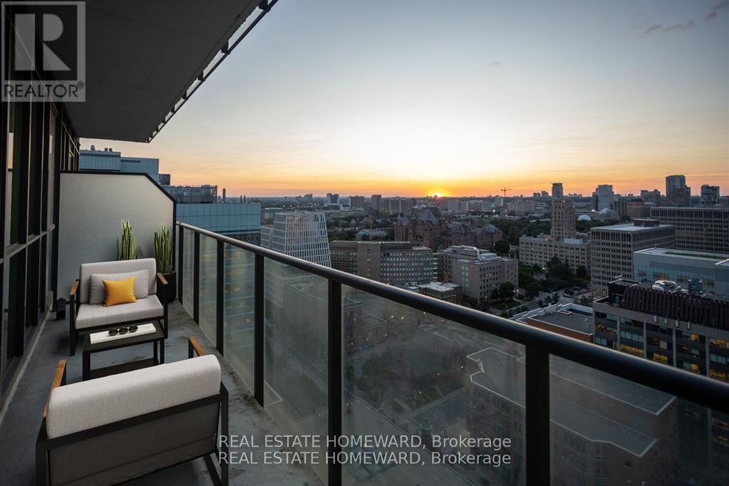 2612 - 770 Bay Street, Toronto, Ontario  M5G 0A6 - Photo 10 - C12372511