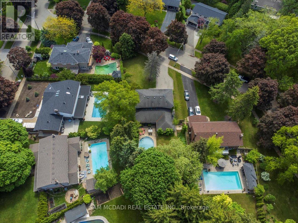 1571 Yew Street, Mississauga, Ontario  L5H 2C1 - Photo 30 - W12372508