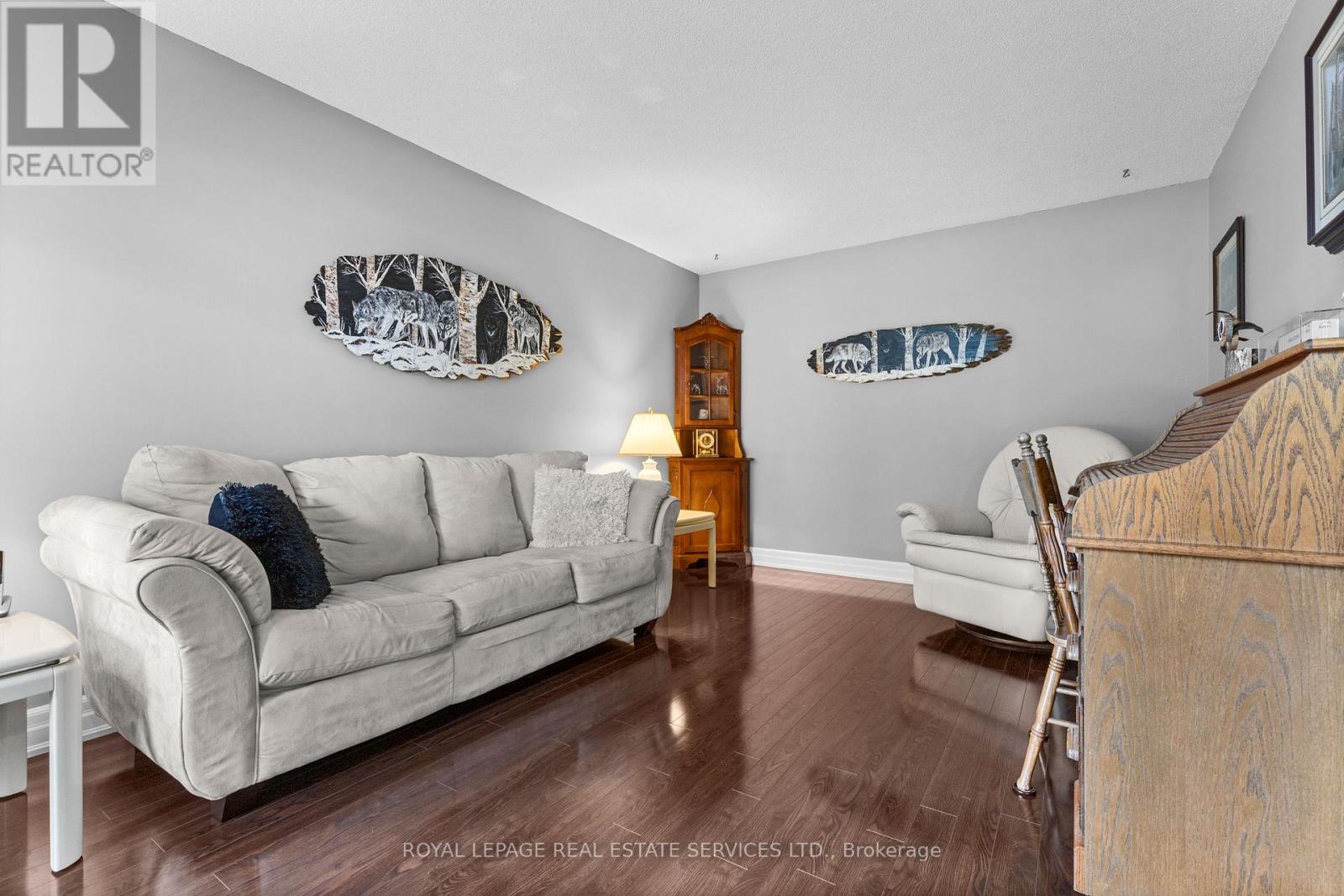 14248 Argyll Road, Halton Hills, Ontario  L7G 5R2 - Photo 5 - W12372515