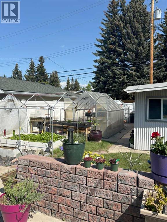 Property at 4924 40 Avenue NW image 3