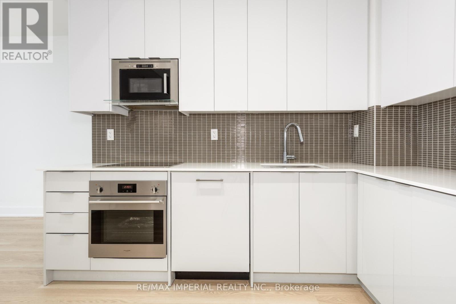 701 - 2916 Highway 7, Vaughan, Ontario  L4K 0K6 - Photo 6 - N12372518
