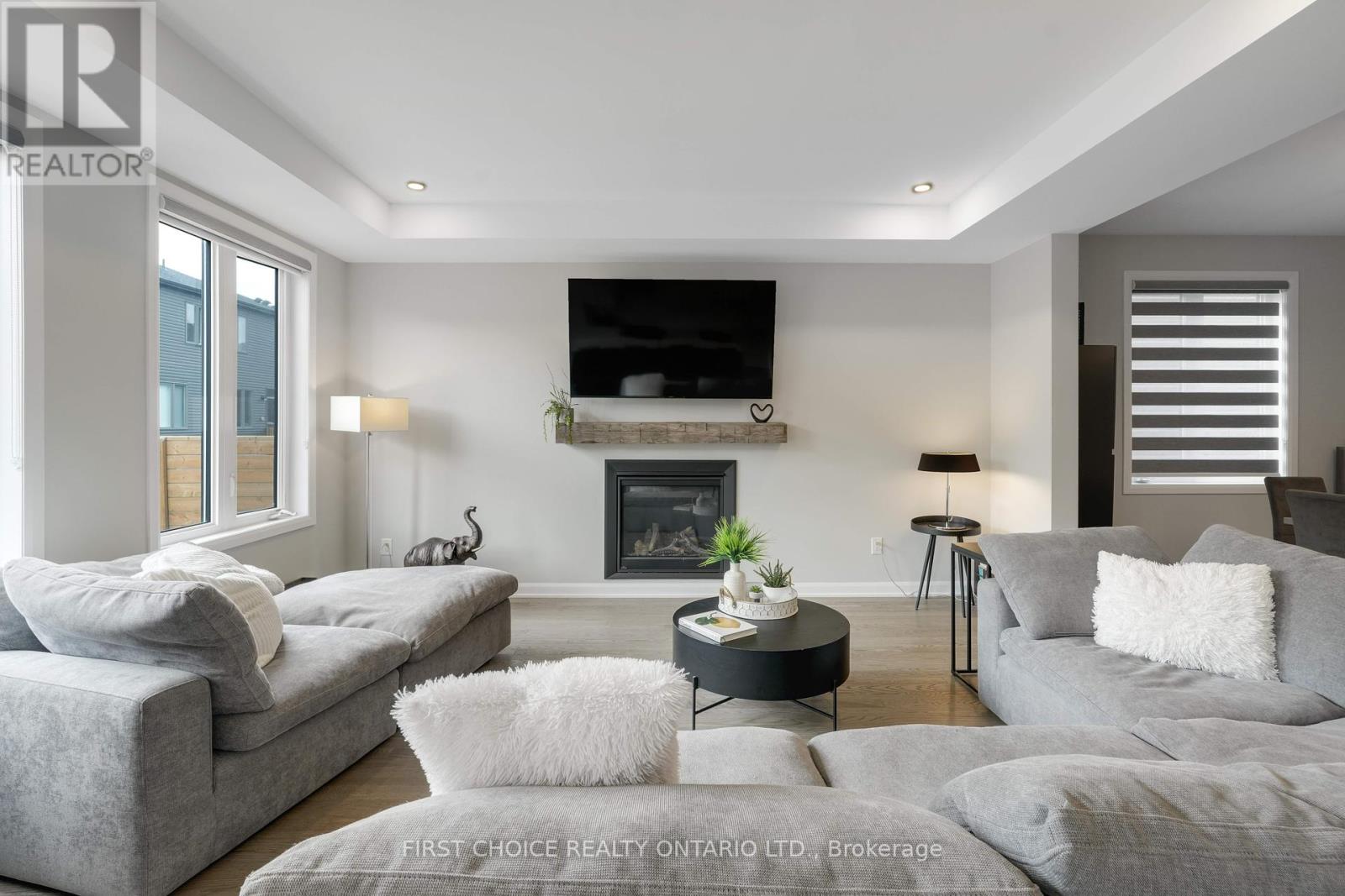 605 Ribbon Street, Ottawa, Ontario  K4M 0M8 - Photo 16 - X12372529
