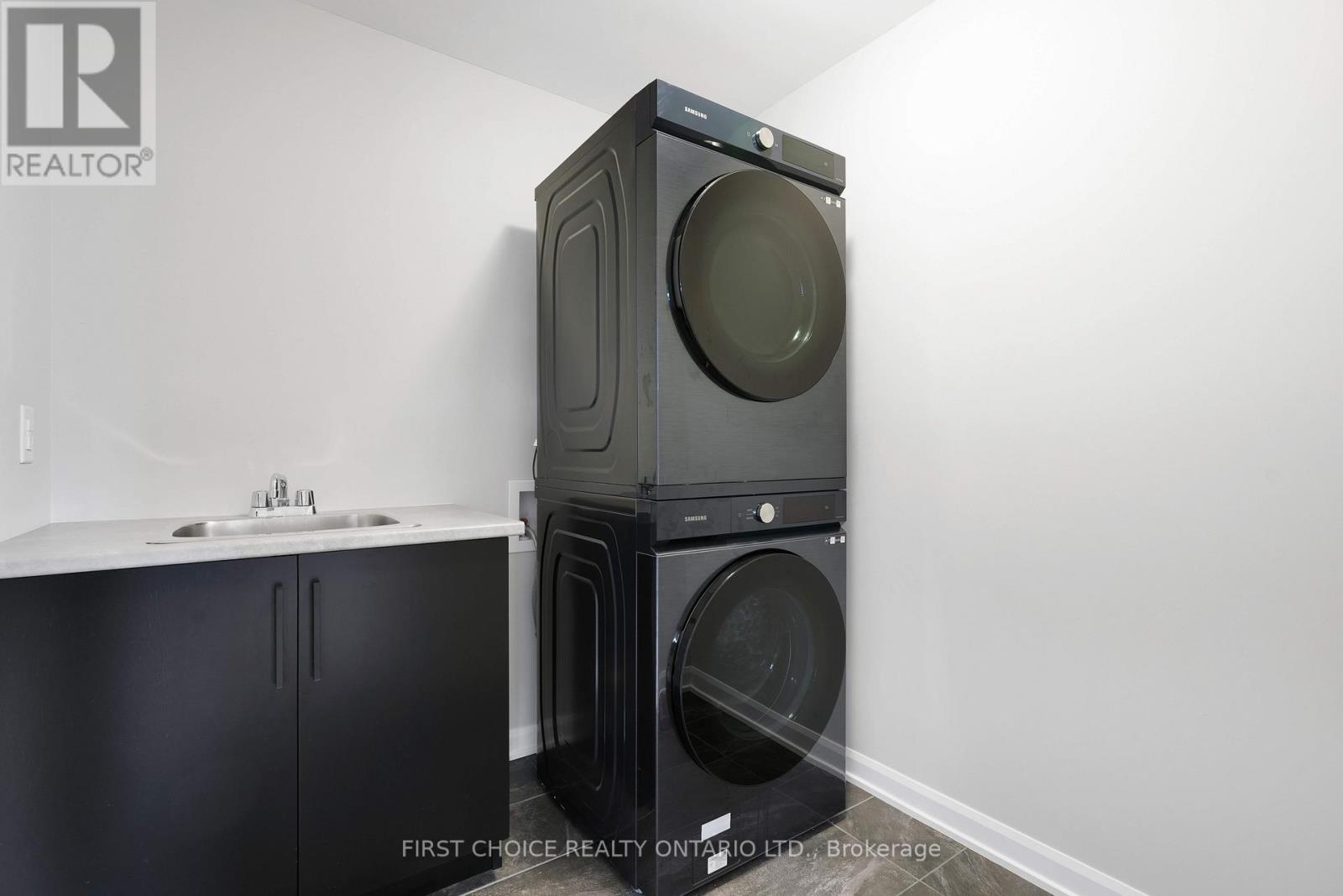 605 Ribbon Street, Ottawa, Ontario  K4M 0M8 - Photo 21 - X12372529