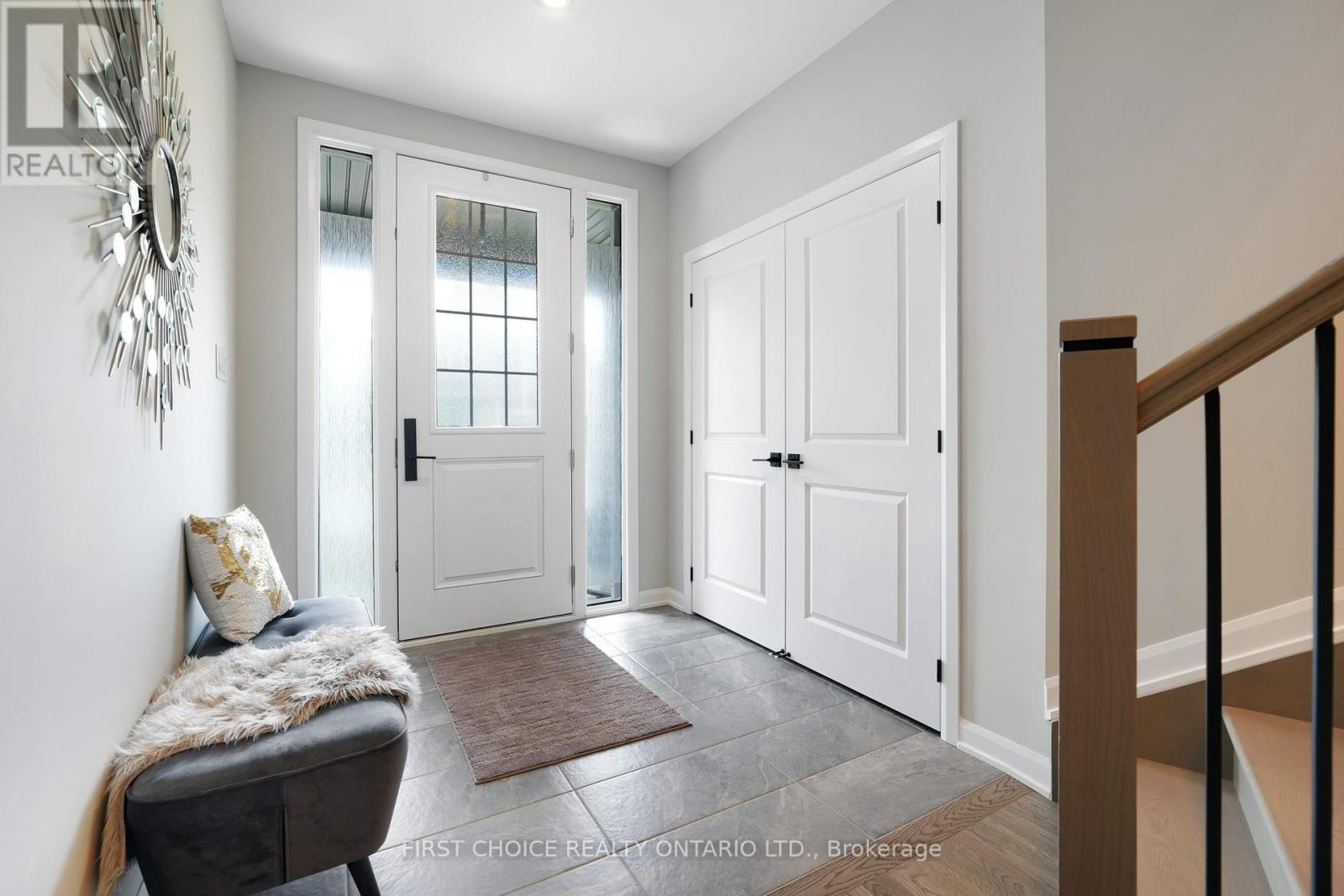 605 Ribbon Street, Ottawa, Ontario  K4M 0M8 - Photo 3 - X12372529