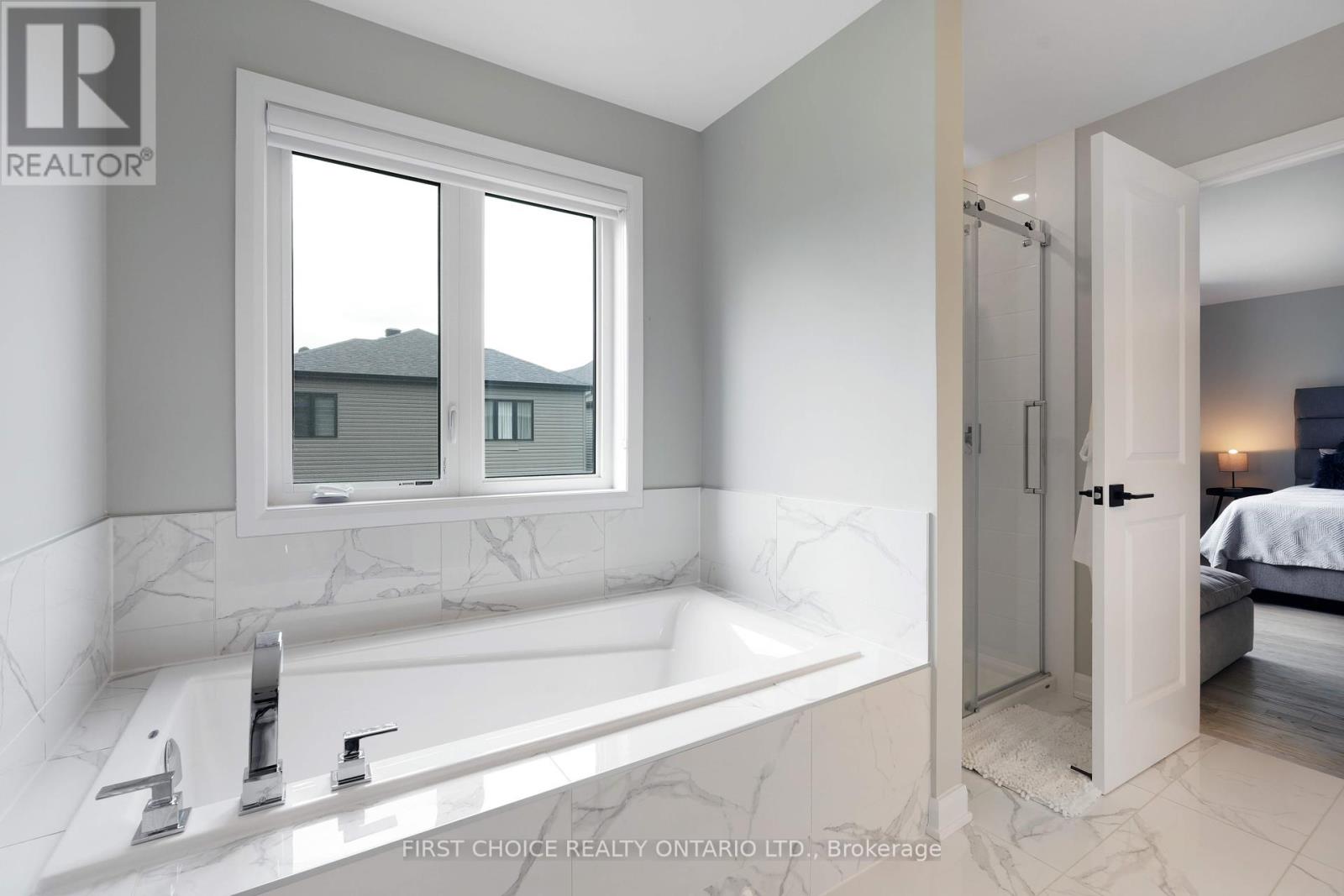 605 Ribbon Street, Ottawa, Ontario  K4M 0M8 - Photo 30 - X12372529