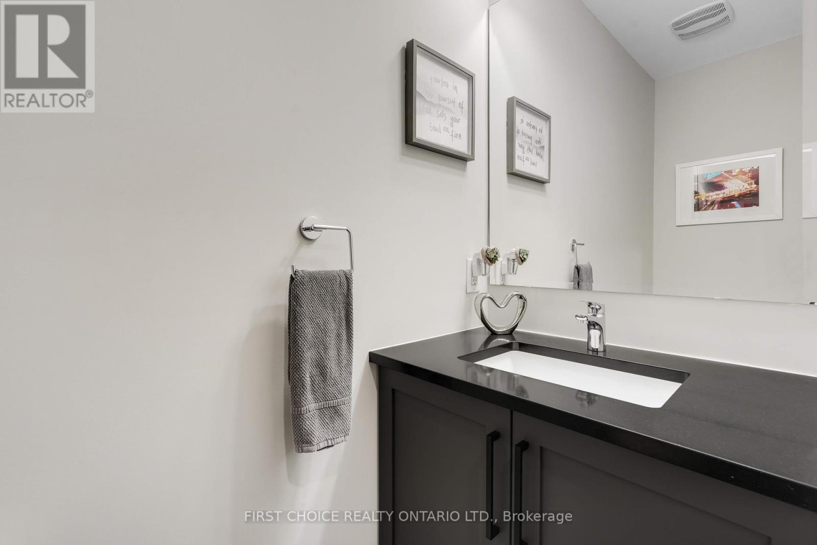 605 Ribbon Street, Ottawa, Ontario  K4M 0M8 - Photo 5 - X12372529