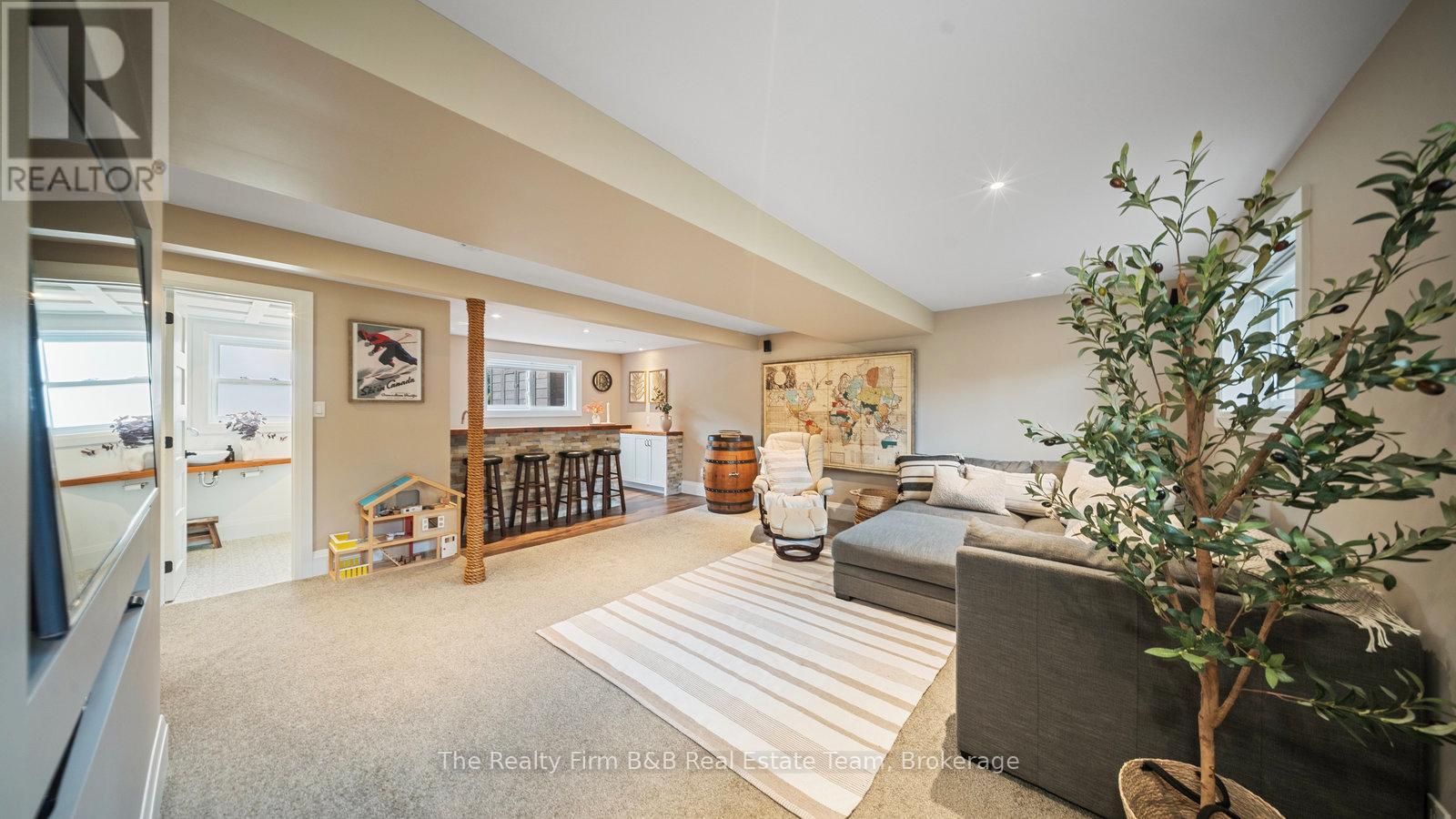 15 Fergusson Avenue, Ingersoll, Ontario  N5C 1E3 - Photo 27 - X12372538