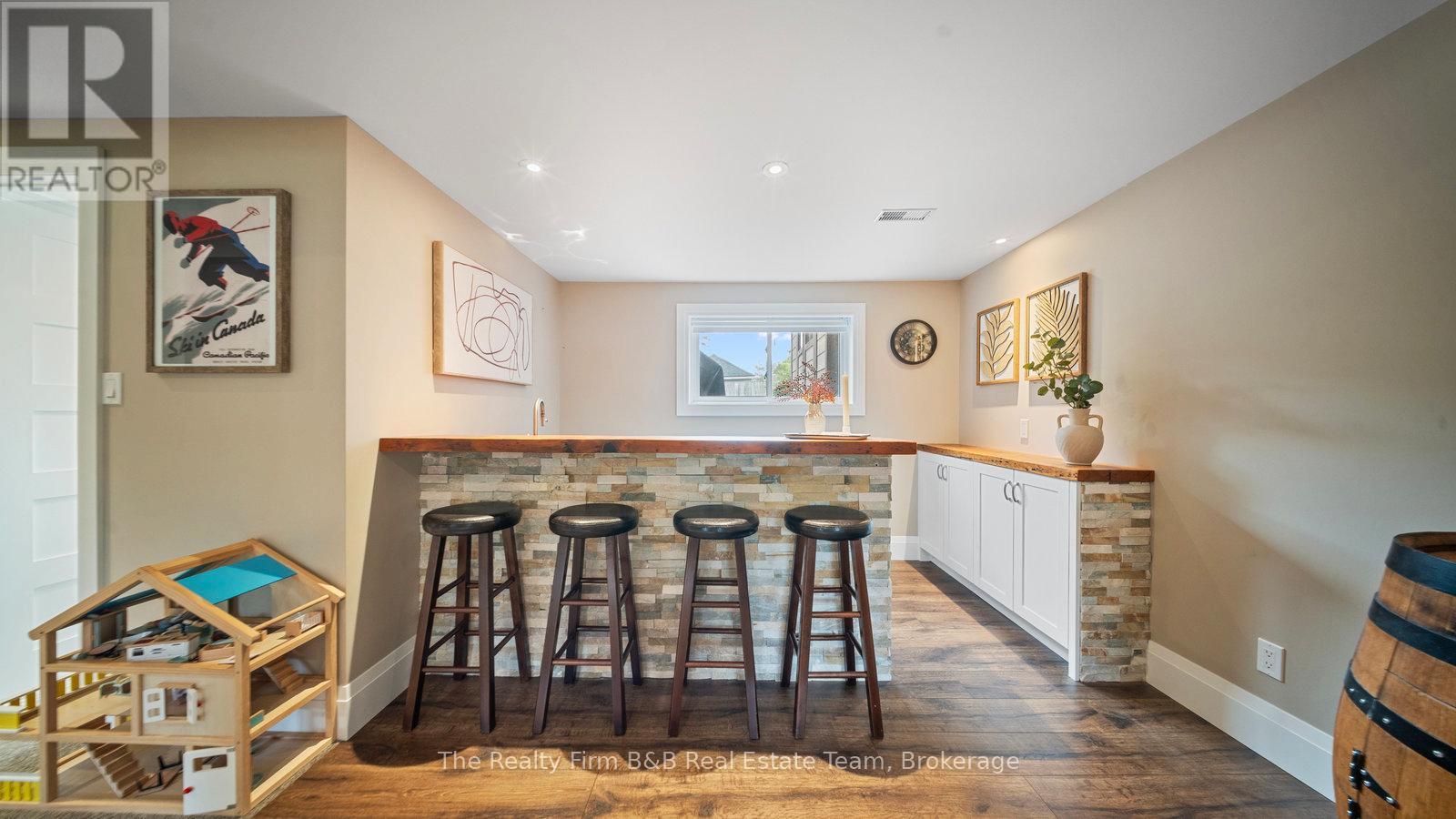 15 Fergusson Avenue, Ingersoll, Ontario  N5C 1E3 - Photo 29 - X12372538