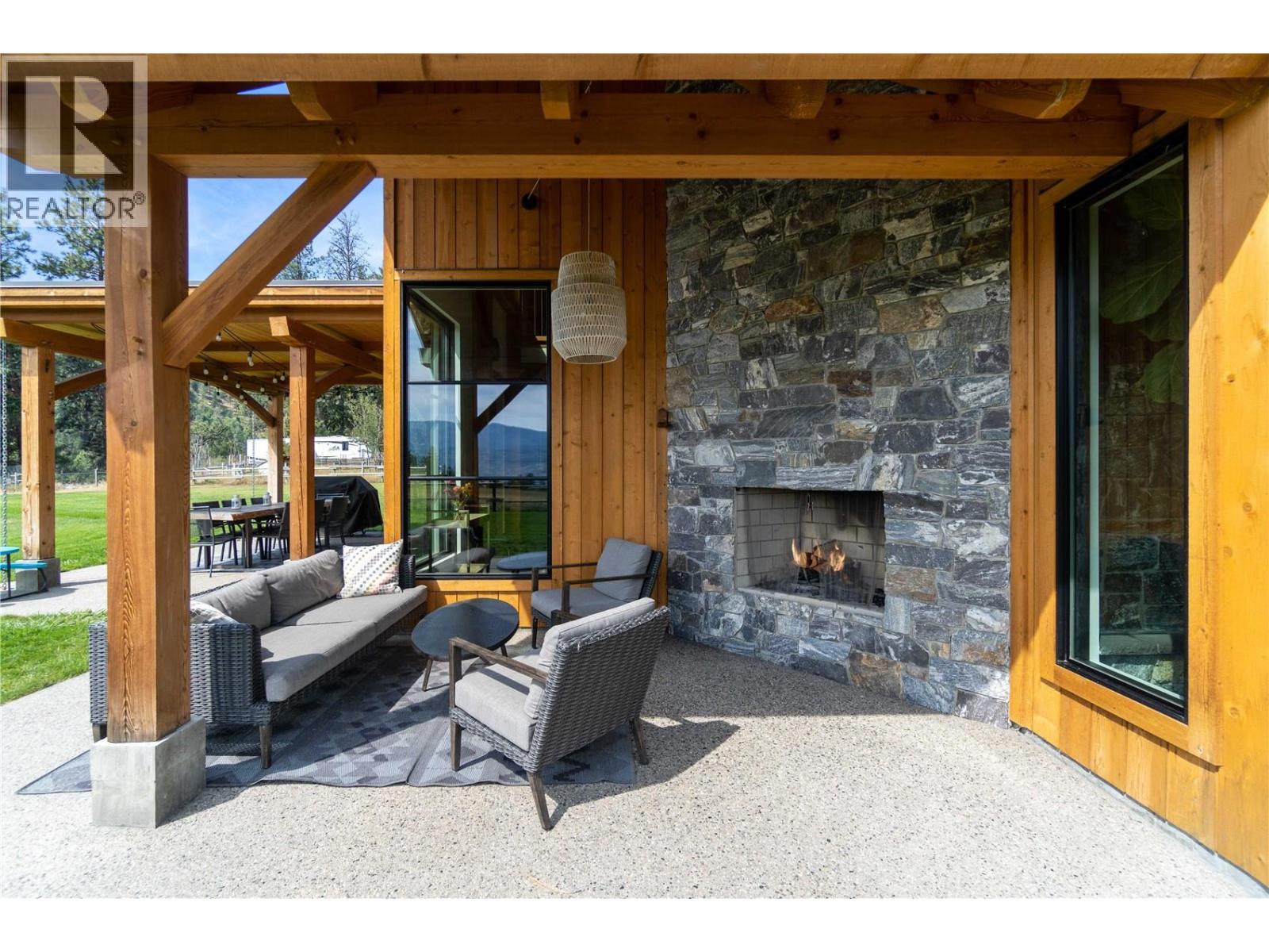 6400 Keyes Avenue Peachland Photo 12 6400 Keyes Avenue Peachland Photo 12