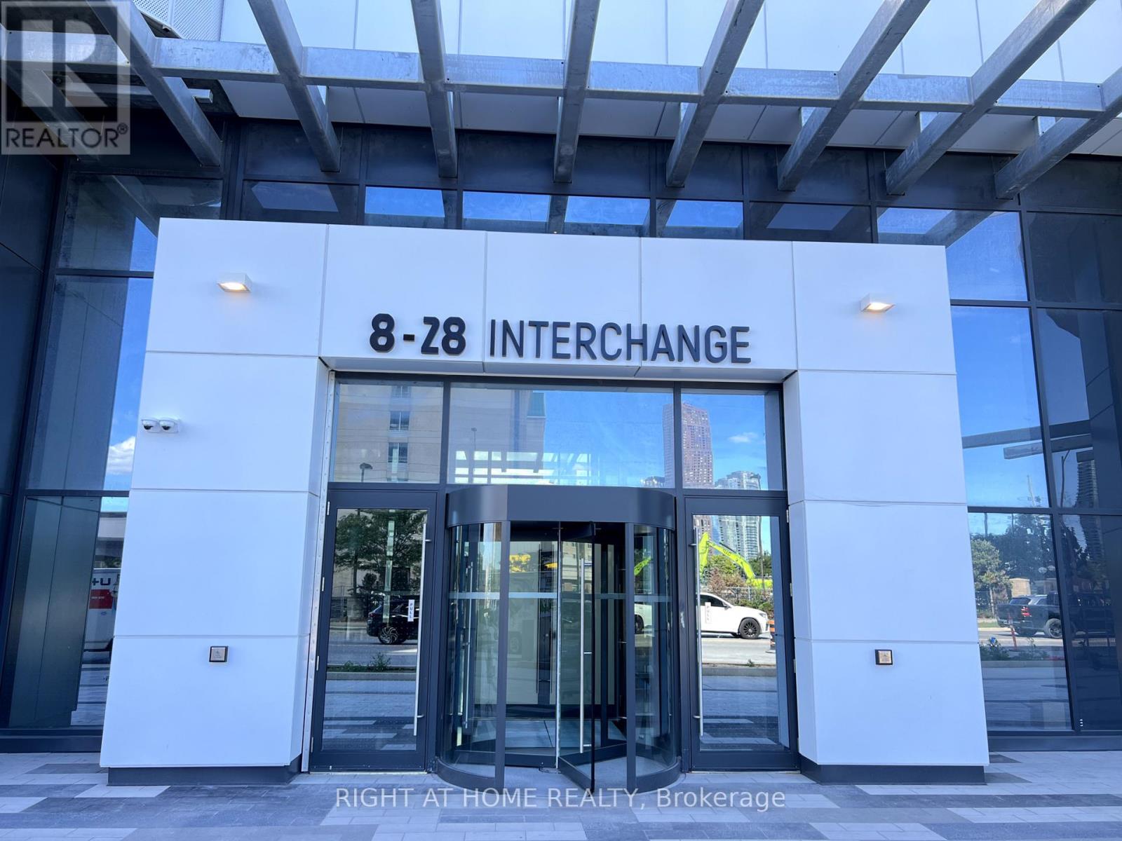 3116 - 28 Interchange Way, Vaughan, Ontario  L4K 5W3 - Photo 2 - N12372525