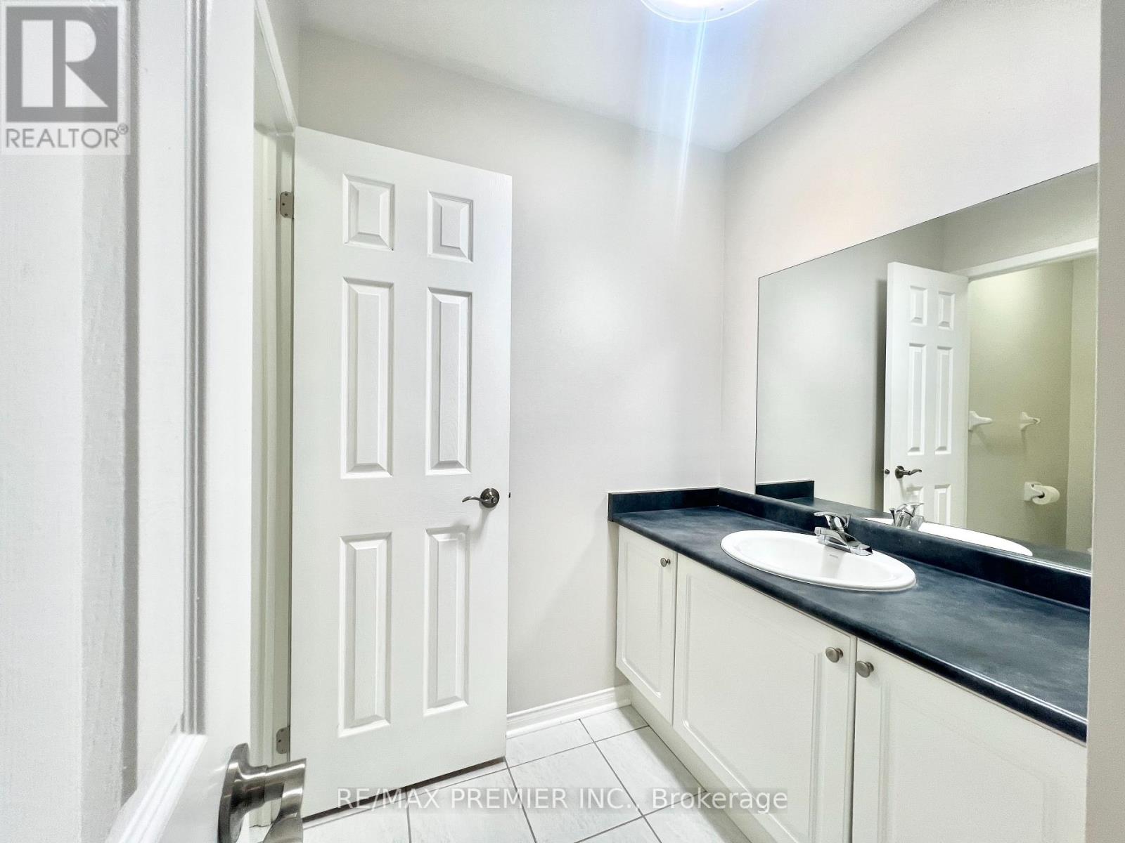 155 Penndutch Circle, Whitchurch-Stouffville, Ontario  L4A 0N9 - Photo 22 - N12372541
