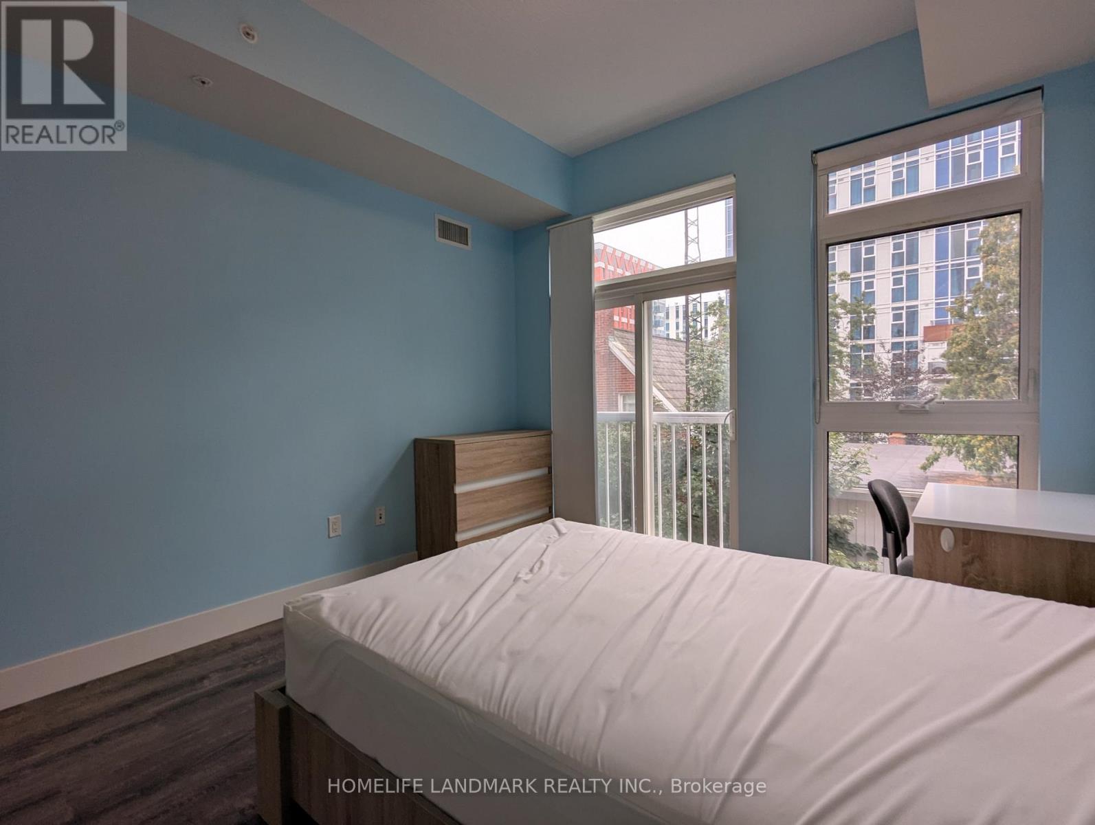 302 - 253 Albert Street, Waterloo, Ontario  N2L 3T7 - Photo 18 - X12372526