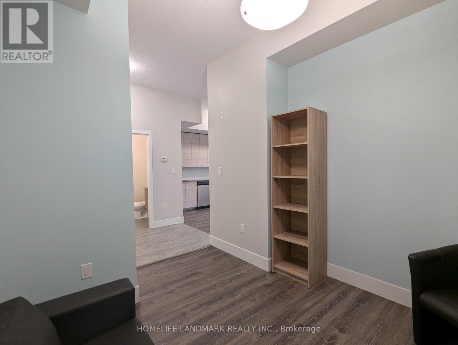 302 - 253 Albert Street, Waterloo, Ontario  N2L 3T7 - Photo 6 - X12372526