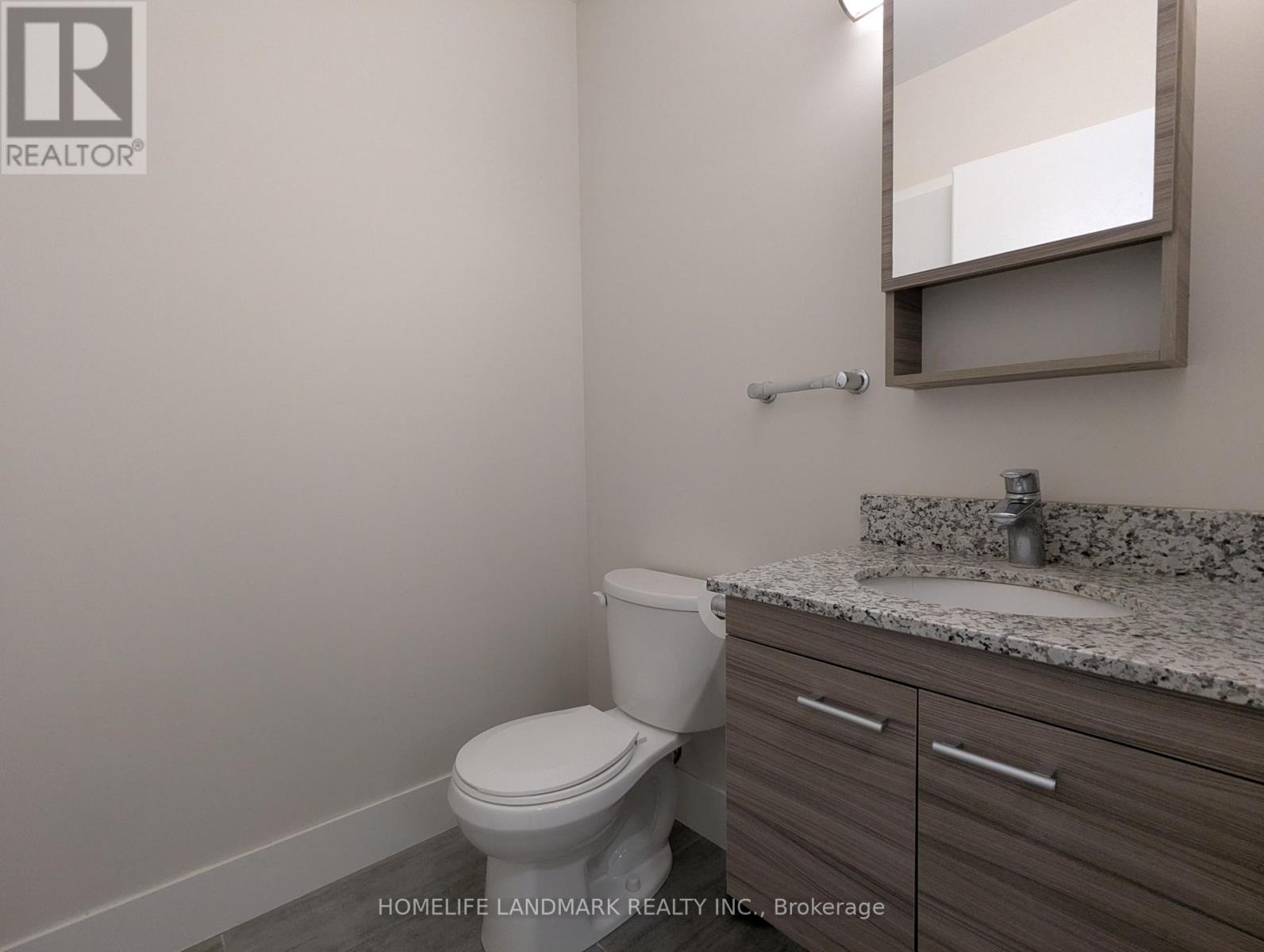 302 - 253 Albert Street, Waterloo, Ontario  N2L 3T7 - Photo 7 - X12372526