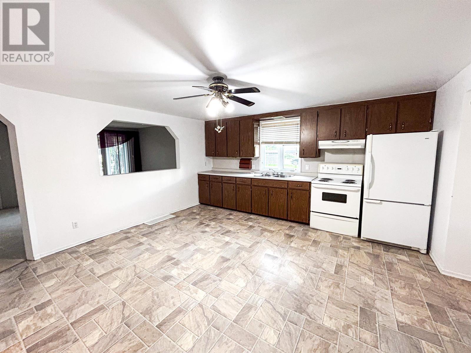 137 Kenogami Dr, Longlac, Ontario  P0T 2A0 - Photo 7 - TB252696