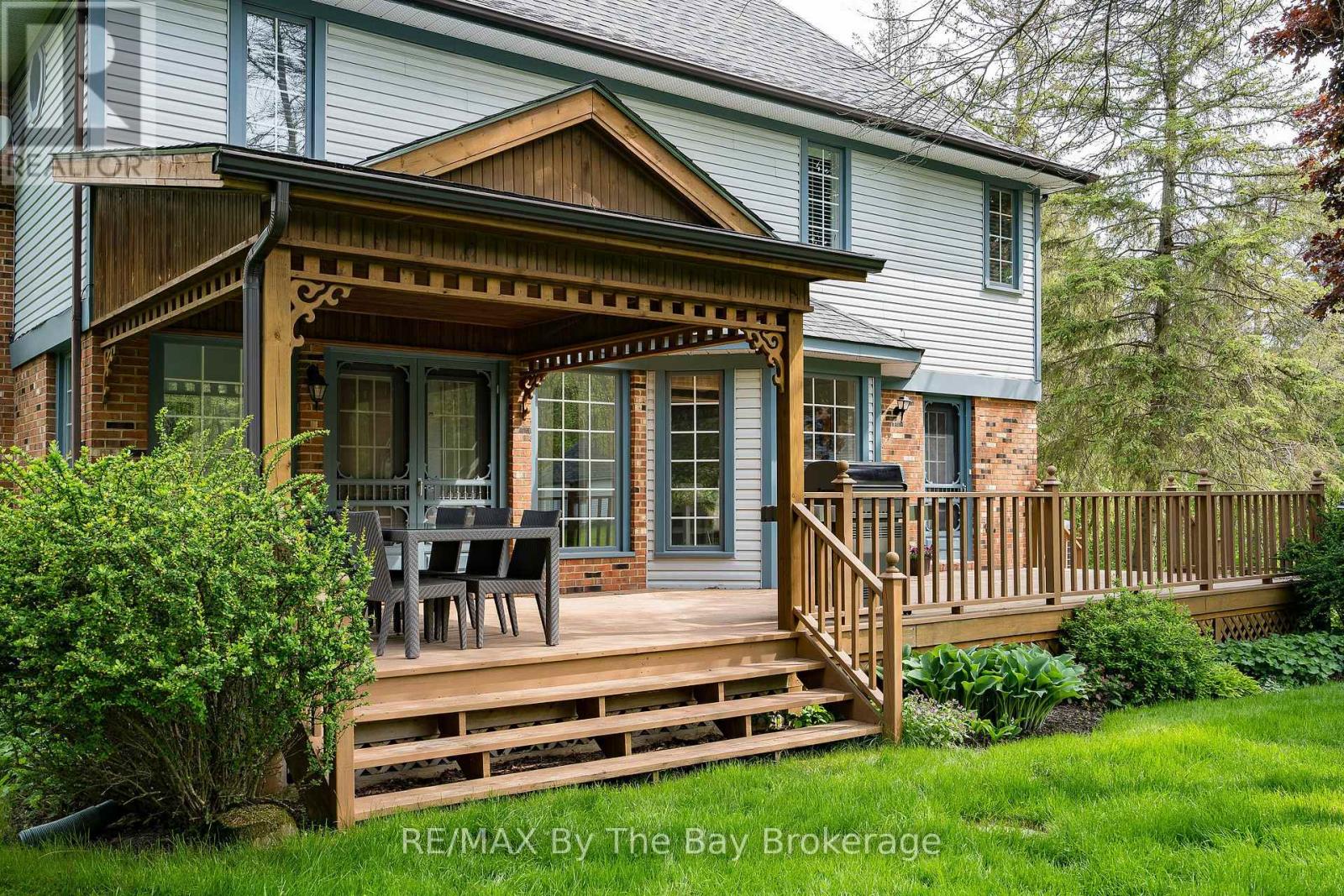 9 Purple Hill Lane, Clearview, Ontario  L0M 1G0 - Photo 17 - S12372552