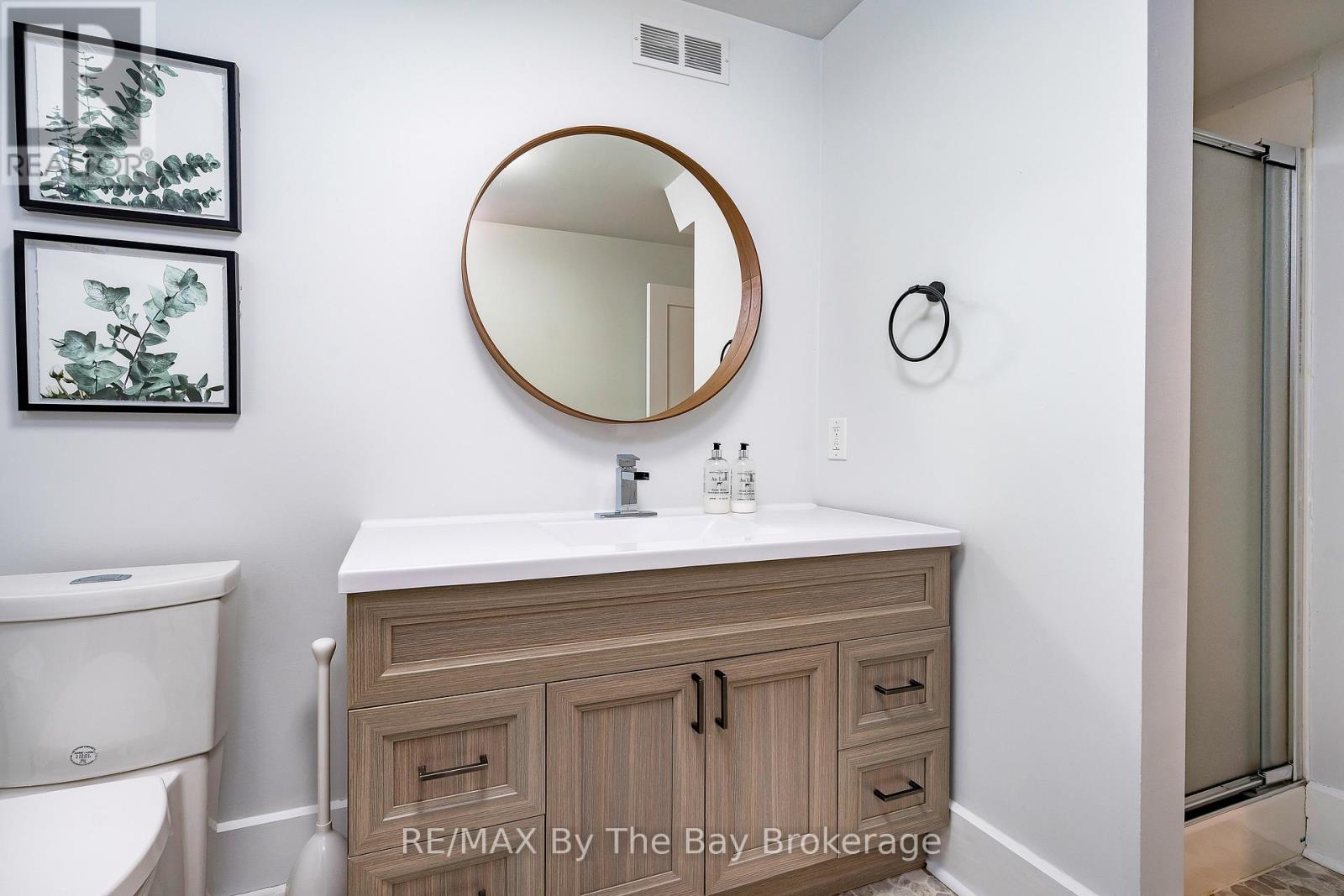 9 Purple Hill Lane, Clearview, Ontario  L0M 1G0 - Photo 45 - S12372552