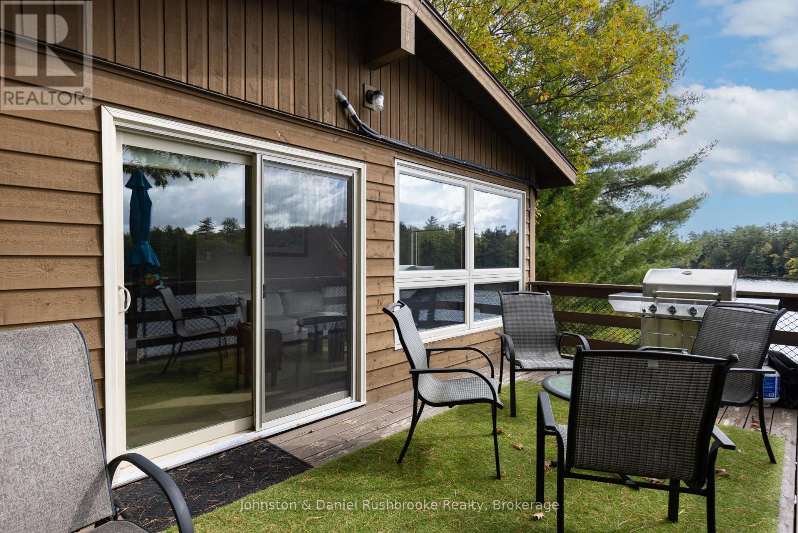 621 Peninsula Road, Gravenhurst, Ontario  P1P 1R2 - Photo 19 - X12372546