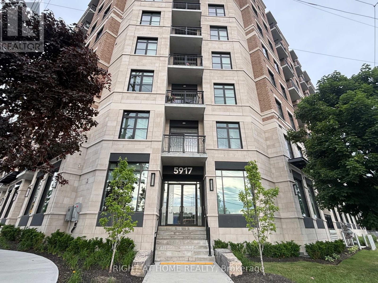 407 - 5917 Main Street, Whitchurch-Stouffville (Stouffville), Ontario  L4A 5G4 - Photo 2 - N12372548