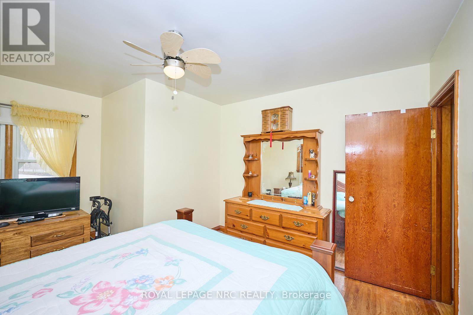 1 Thorndale Avenue, St. Catharines, Ontario  L2R 6A2 - Photo 17 - X12120966