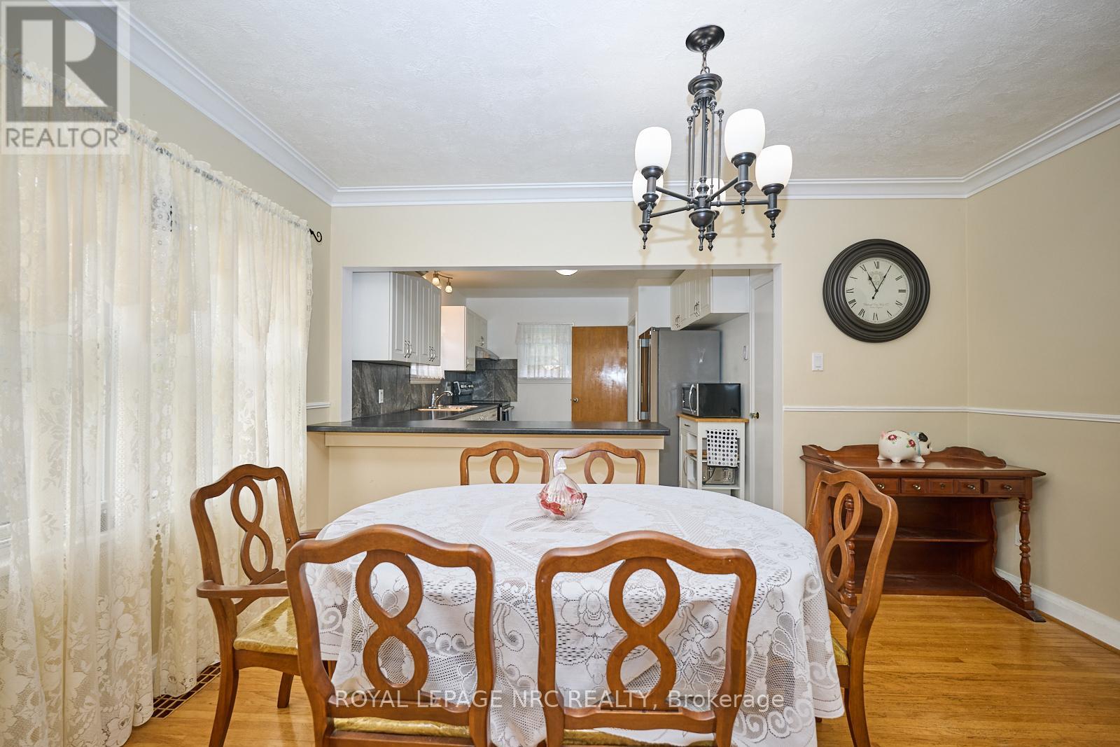 1 Thorndale Avenue, St. Catharines, Ontario  L2R 6A2 - Photo 10 - X12120966