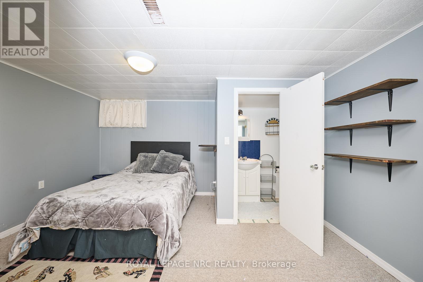 1 Thorndale Avenue, St. Catharines, Ontario  L2R 6A2 - Photo 24 - X12120966