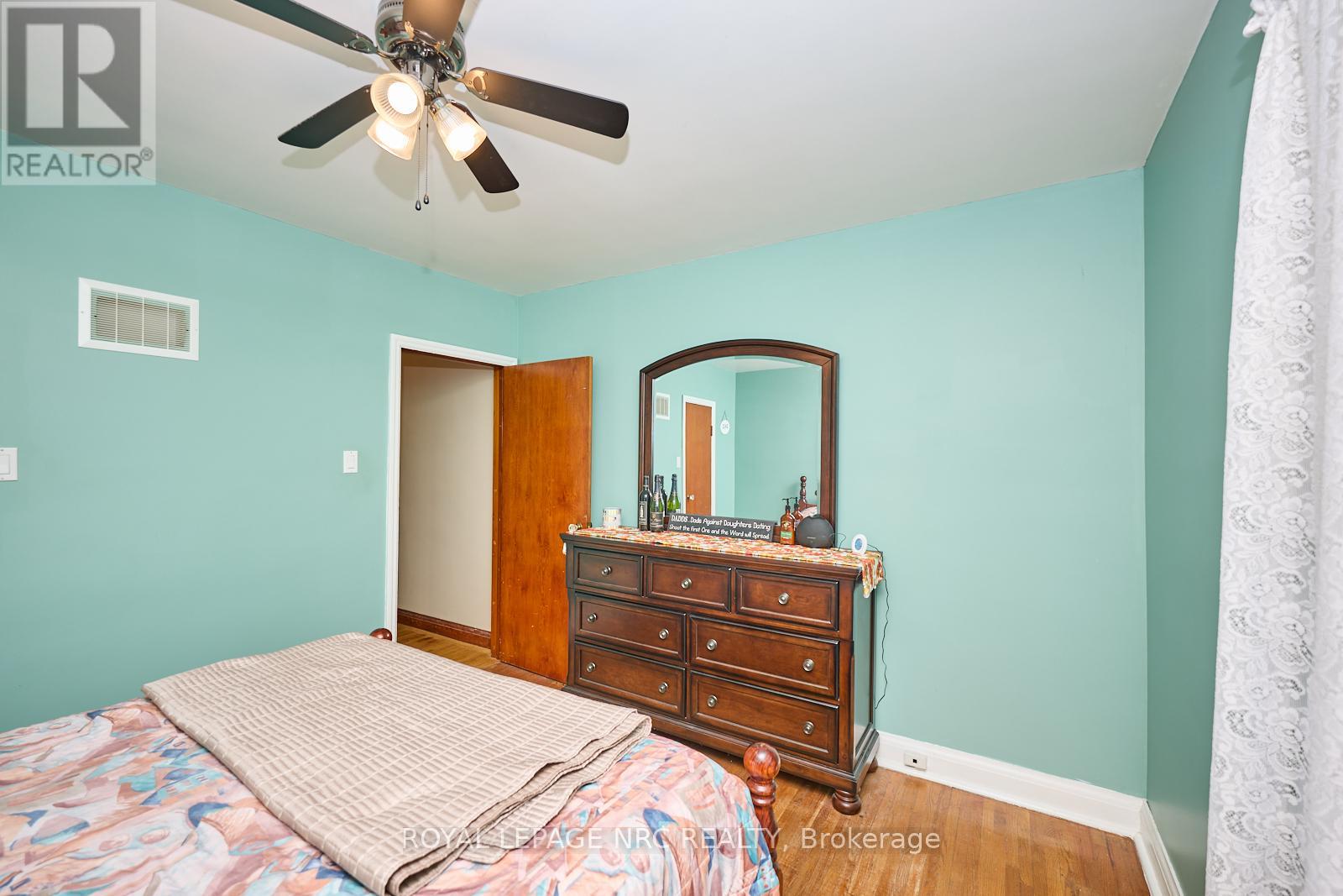 1 Thorndale Avenue, St. Catharines, Ontario  L2R 6A2 - Photo 19 - X12120966