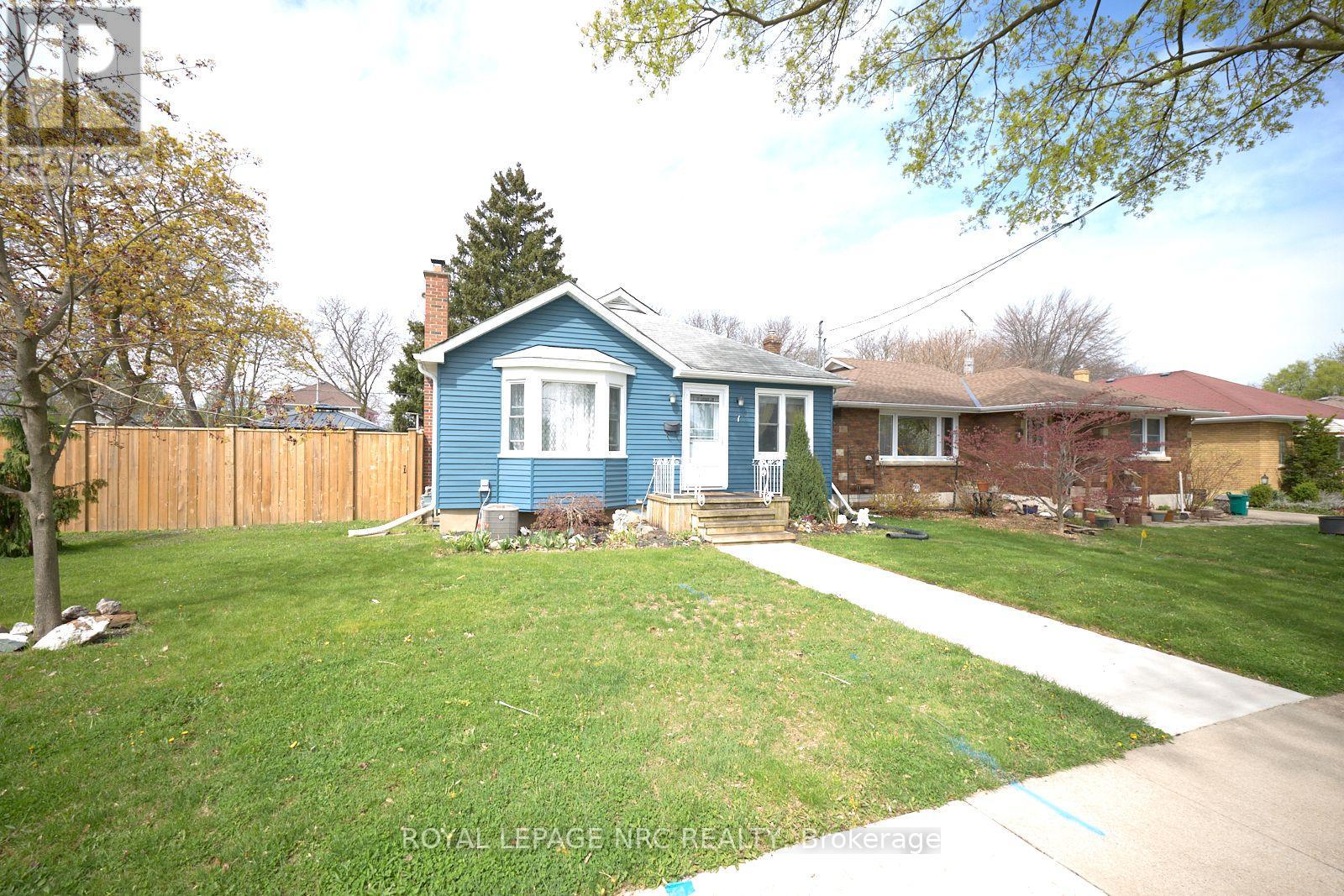 1 Thorndale Avenue, St. Catharines, Ontario  L2R 6A2 - Photo 4 - X12120966