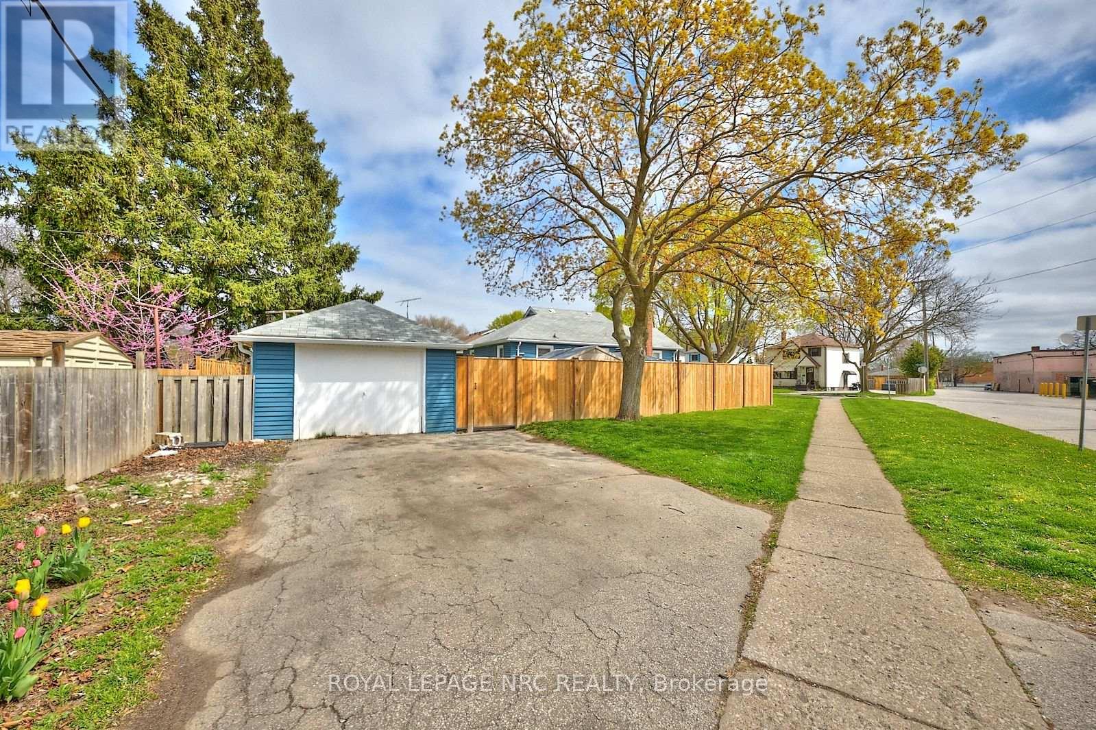 1 Thorndale Avenue, St. Catharines, Ontario  L2R 6A2 - Photo 43 - X12120966