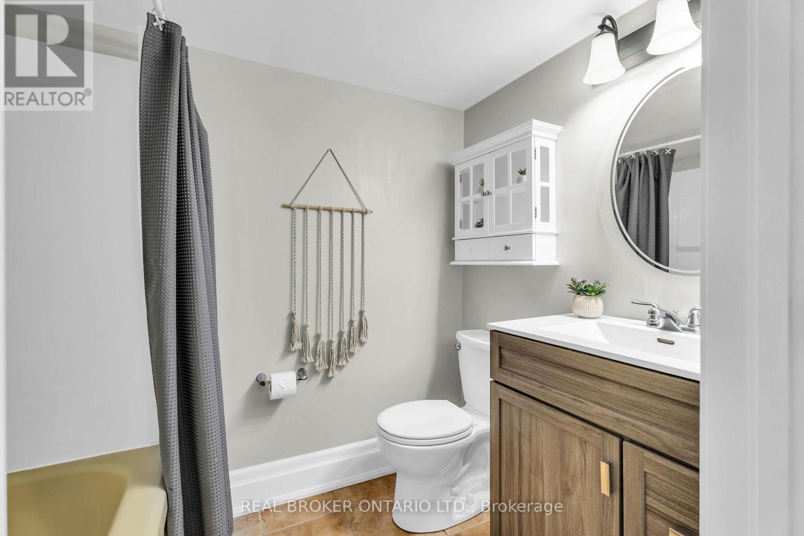 7 Victoria Heights, Mono, Ontario  L9W 3A7 - Photo 37 - X12372547