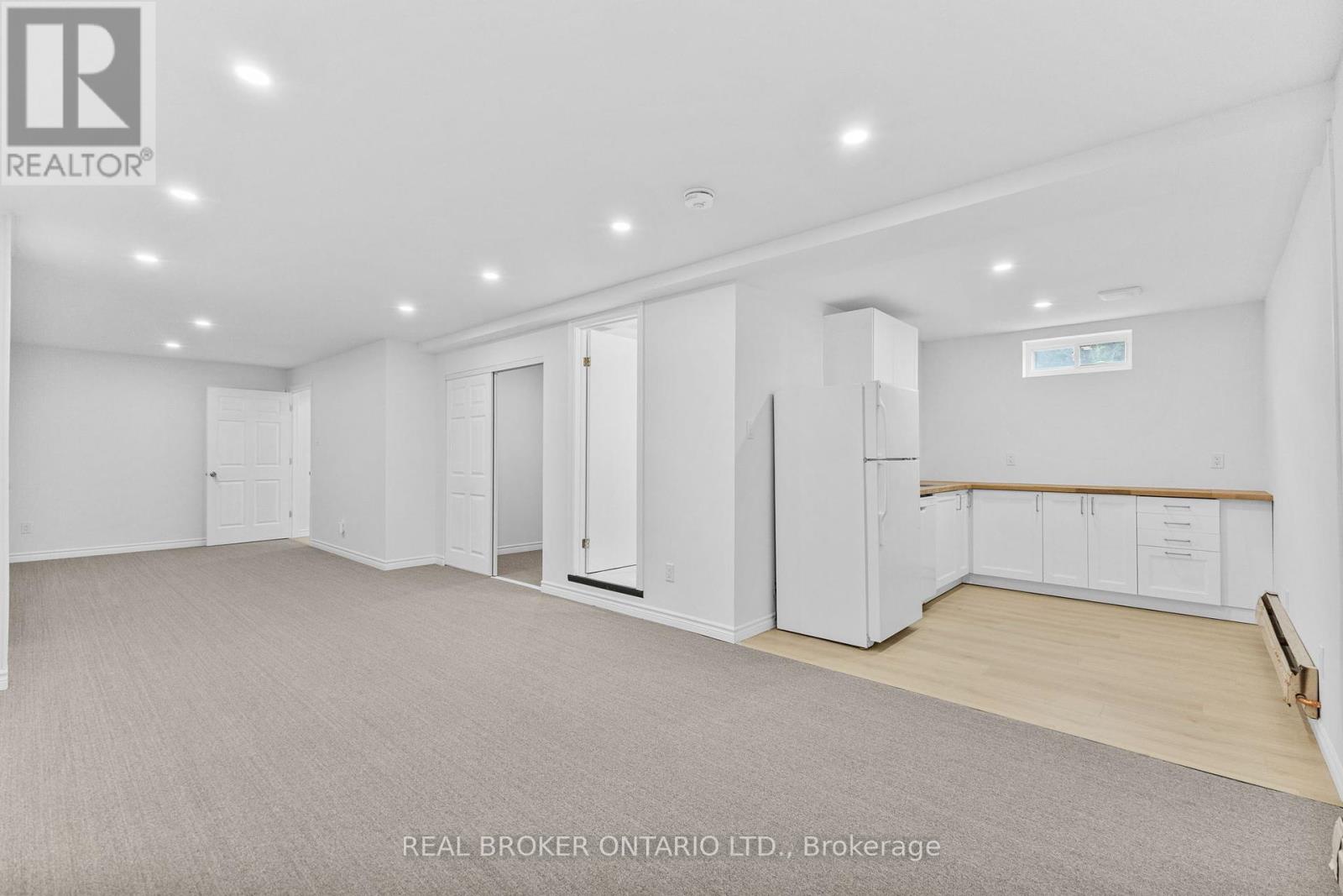 B - 320 Reynolds Drive, Ottawa, Ontario  K1E 1T2 - Photo 6 - X12372560