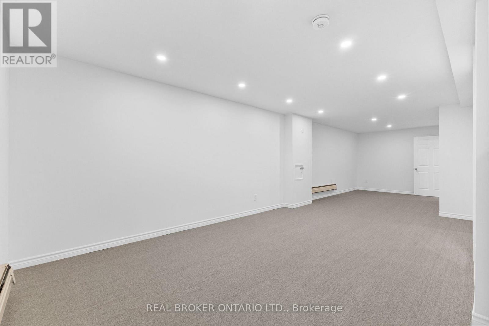 B - 320 Reynolds Drive, Ottawa, Ontario  K1E 1T2 - Photo 7 - X12372560