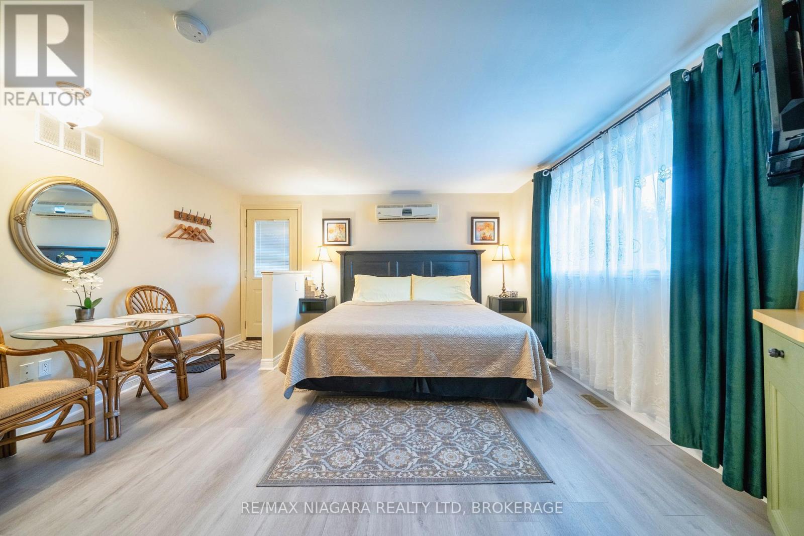 90 Mary Street, Niagara-On-The-Lake, Ontario  L0S 1J0 - Photo 23 - X12372557