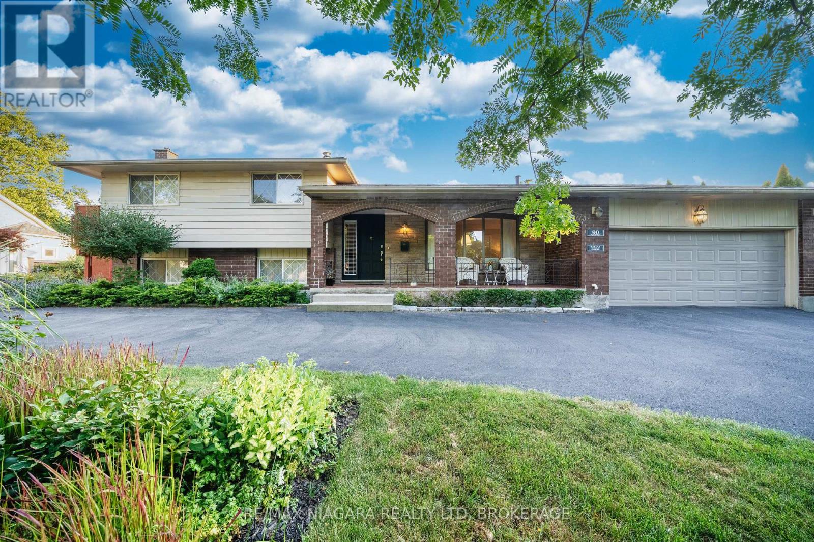 90 Mary Street, Niagara-On-The-Lake, Ontario  L0S 1J0 - Photo 3 - X12372557