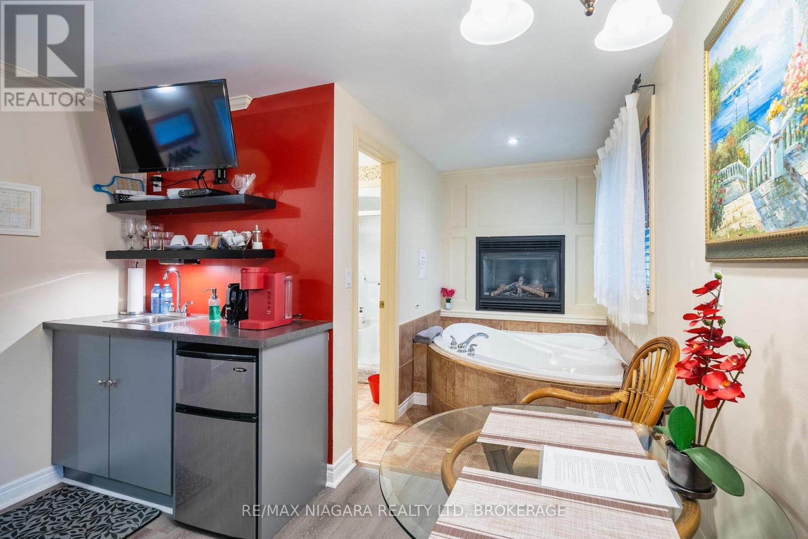 90 Mary Street, Niagara-On-The-Lake, Ontario  L0S 1J0 - Photo 32 - X12372557