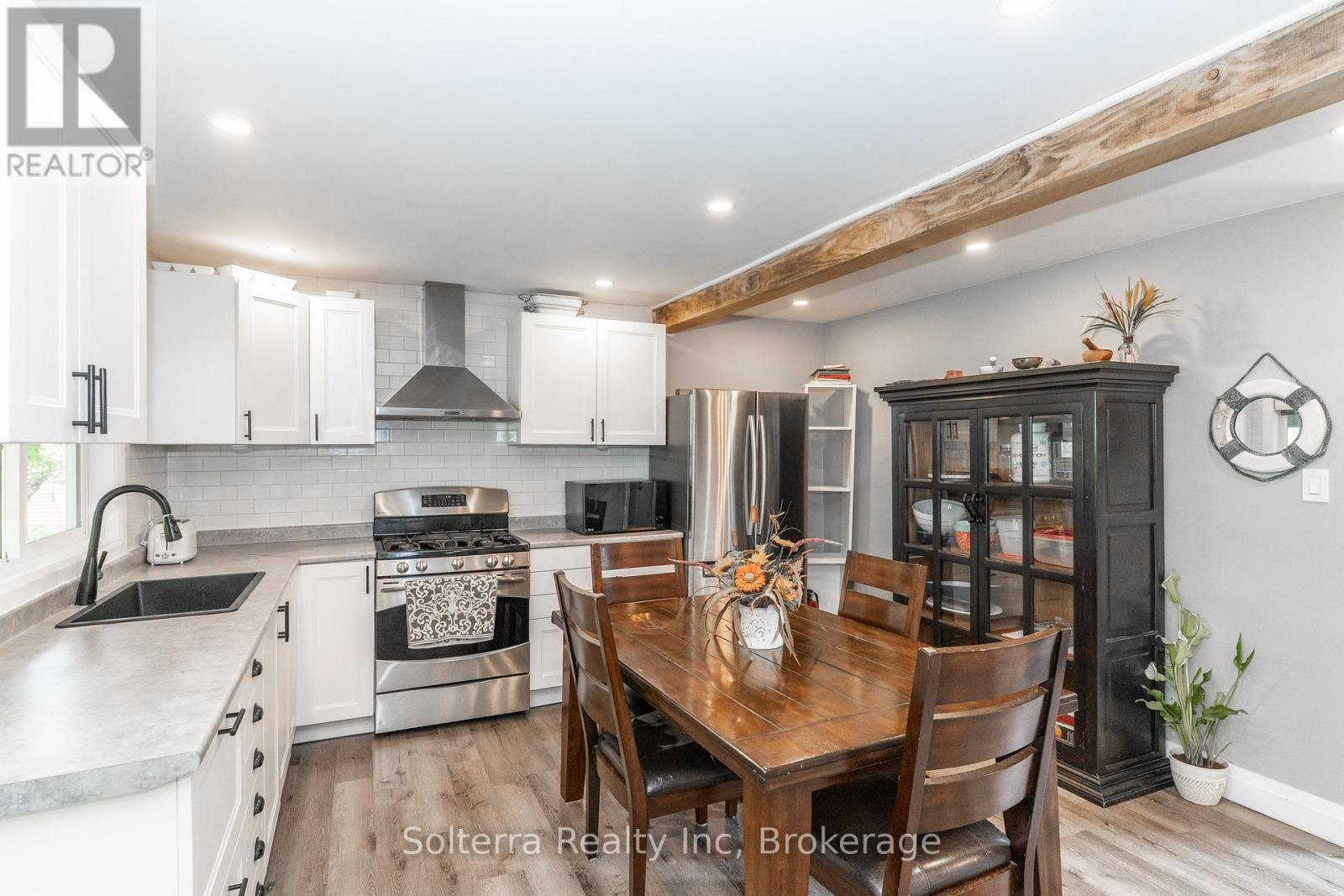 160 Wagner Street, Gravenhurst, Ontario  P1P 1C3 - Photo 12 - X12372558