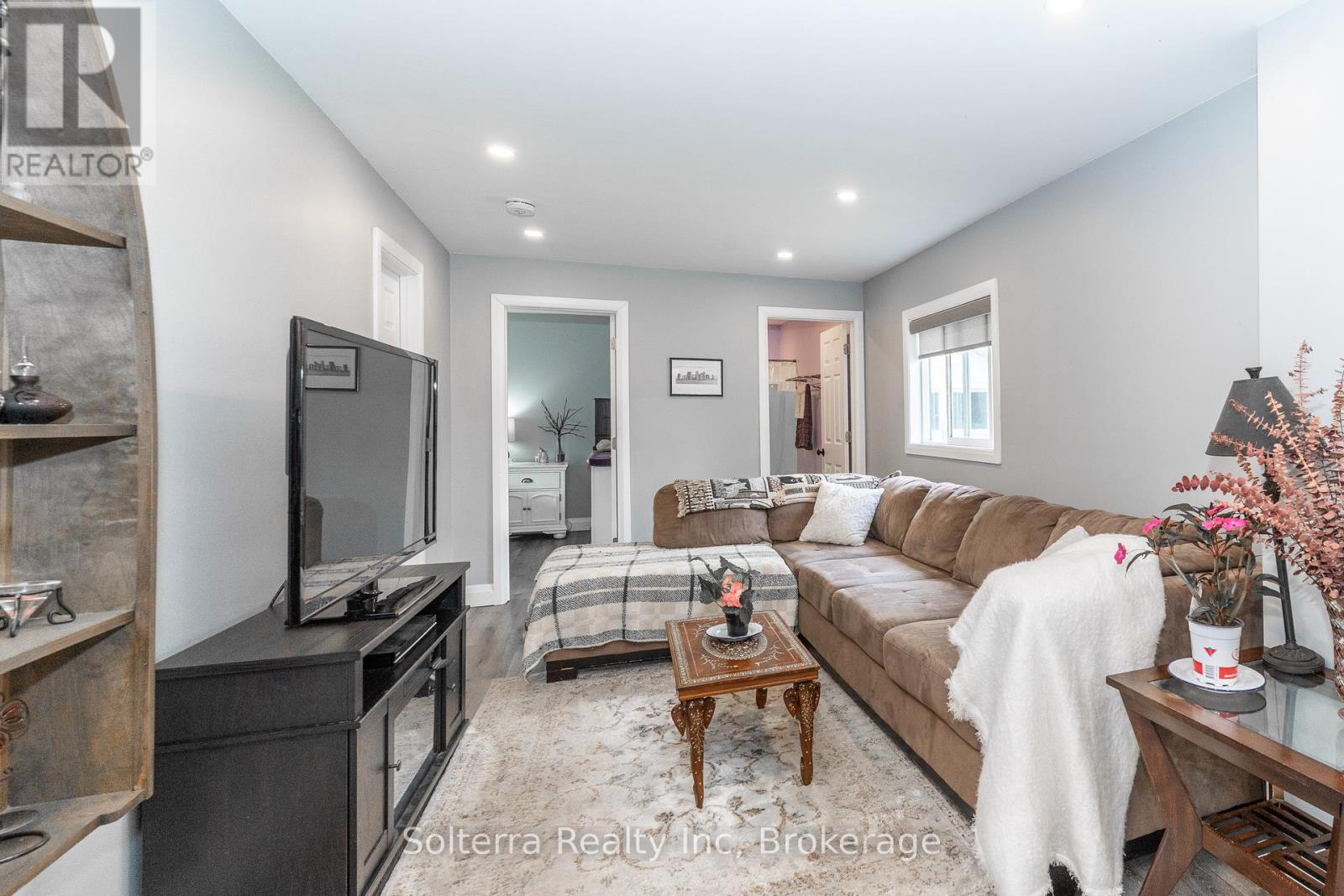 160 Wagner Street, Gravenhurst, Ontario  P1P 1C3 - Photo 14 - X12372558