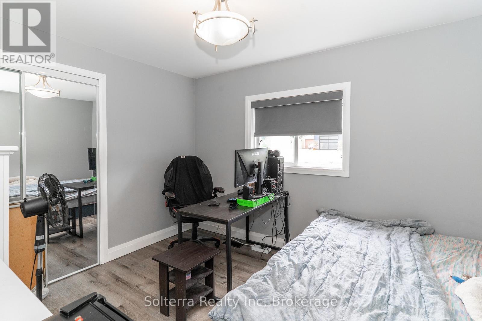 160 Wagner Street, Gravenhurst, Ontario  P1P 1C3 - Photo 17 - X12372558