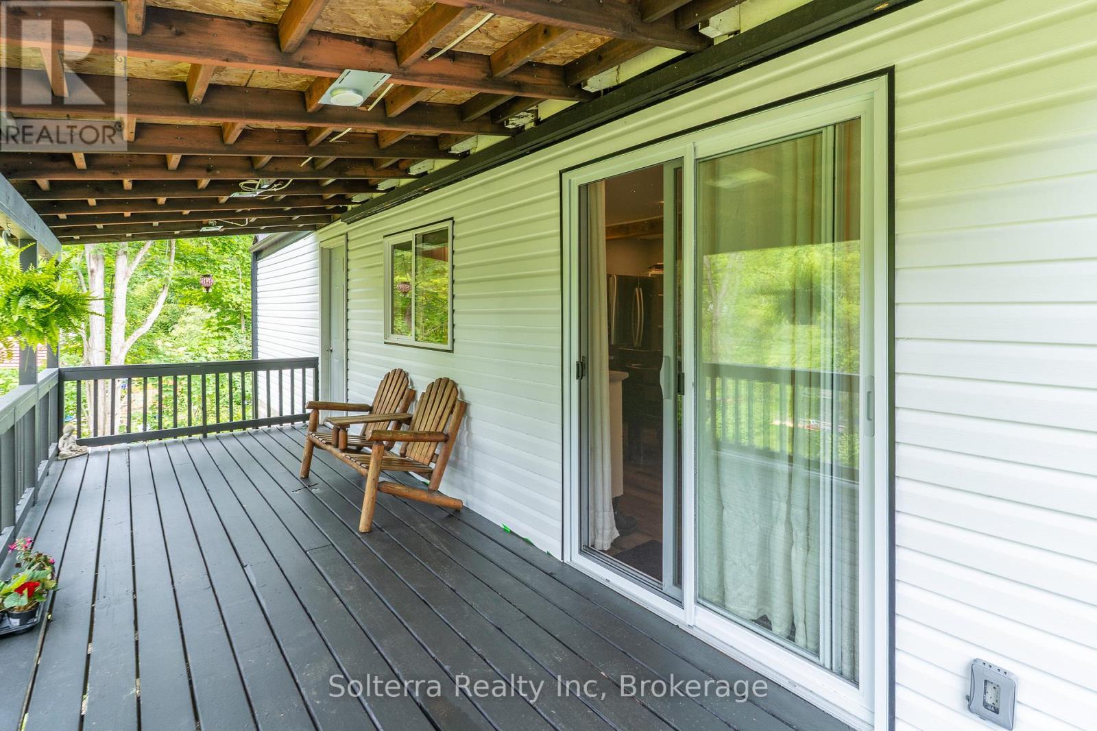 160 Wagner Street, Gravenhurst, Ontario  P1P 1C3 - Photo 24 - X12372558