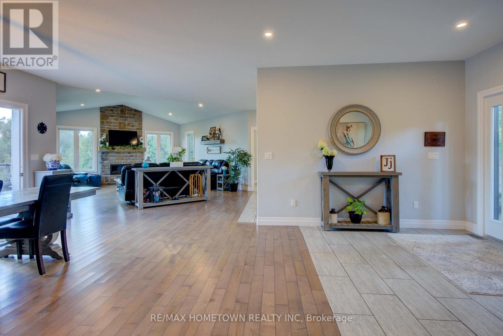 303 Old Lily Bay Road, Elizabethtown-Kitley, Ontario  K6V 5T3 - Photo 12 - X12372583